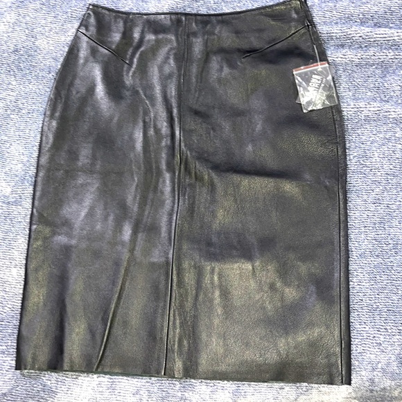 Wilsons Leather Dresses & Skirts - Vintage Wilson's leather skirt